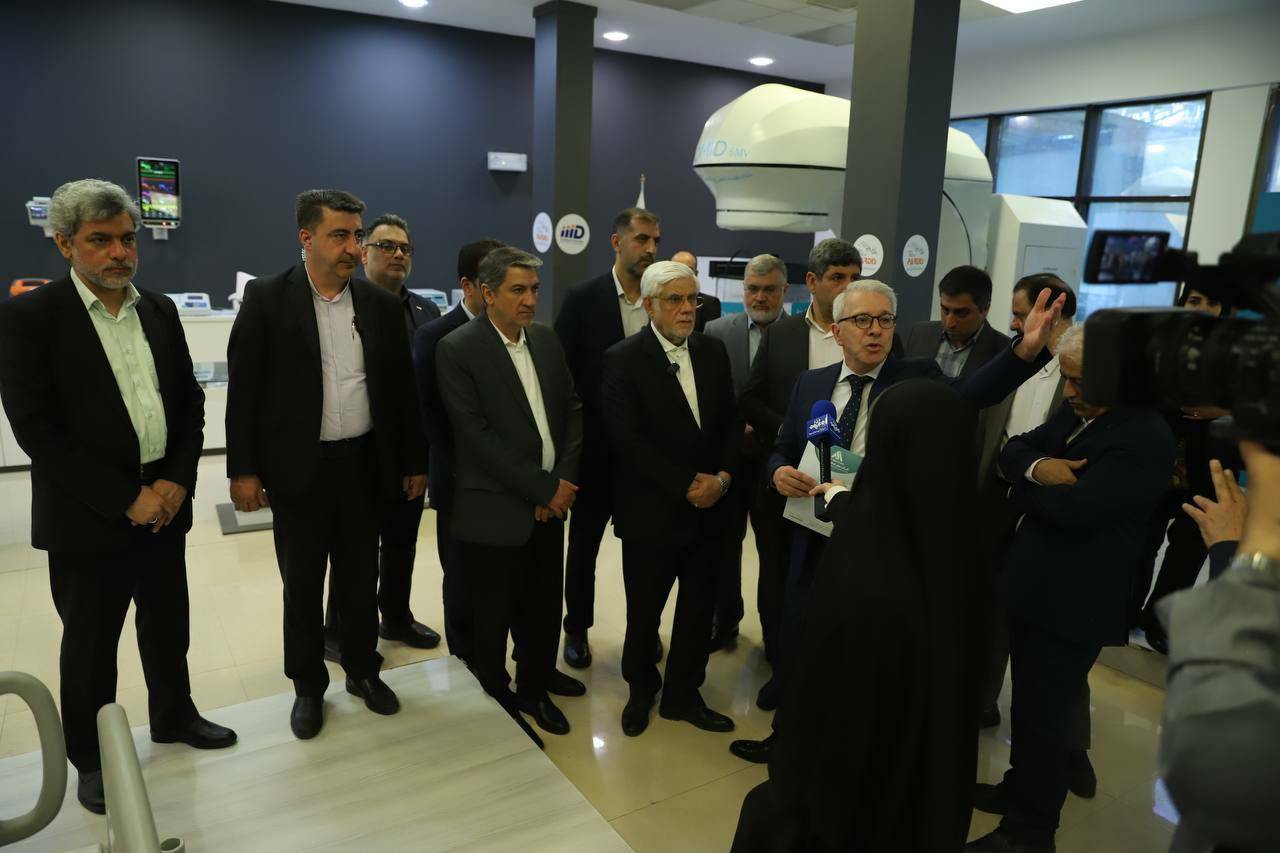First Vice President Visits Exhibition of Knowledge-Based and Technological Products from Members of the Iran International Innovation District